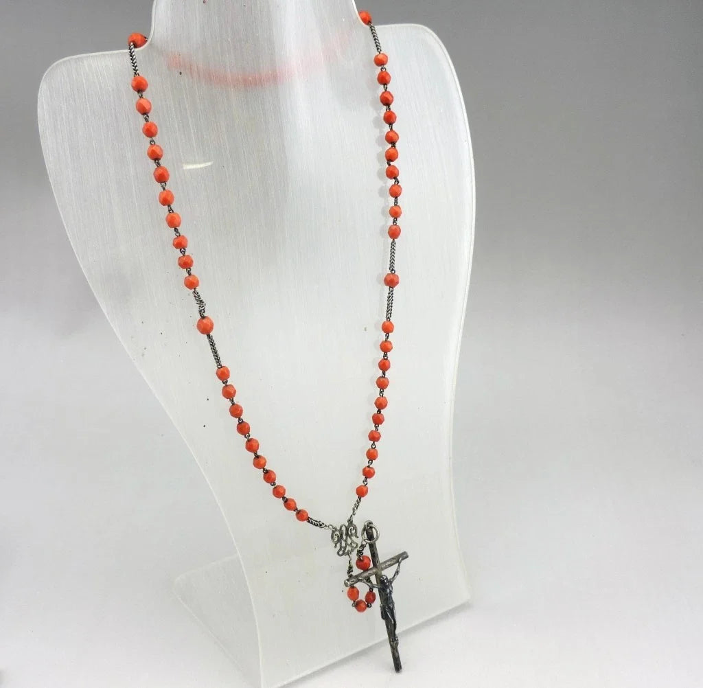 Ancien gros Chapelet en perles de corail facettées et argent massif poids 36 G