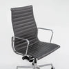 Chaise de bureau exécutive Herman Miller Eames Aluminum Group 2016 en gris