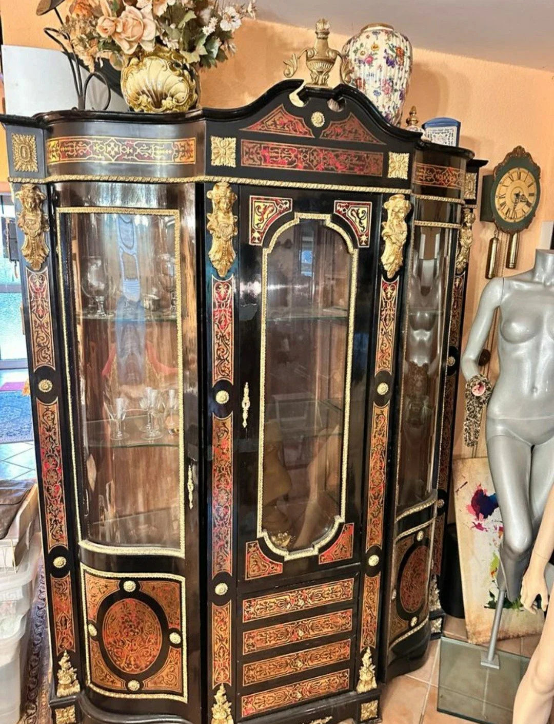 GRANDE VITRINE EN MARQUETERIE BOULLE BRONZE DORÉ NAPOLEON III