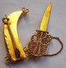 Superbe bijou ancien en OR 18 K ,broche avec couteau et son étui de 10 ,4 g