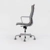Chaise de bureau exécutive Herman Miller Eames Aluminum Group 2016 en gris