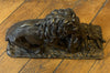 Bronze XIXe signé Fratin – Lion terrassant un sanglier – Sculpture animalière