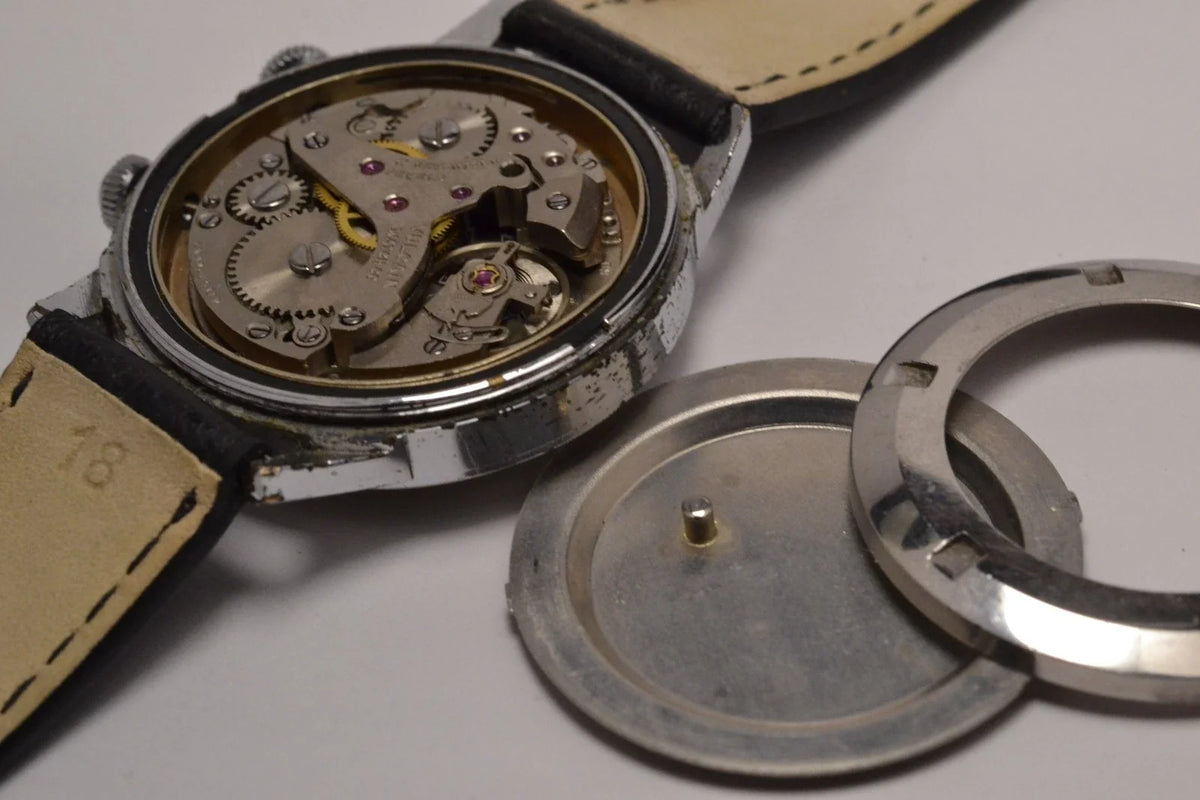 MONTRE VULCAIN ALARM VINTAGE REVEIL 1960 SWISS WATCH