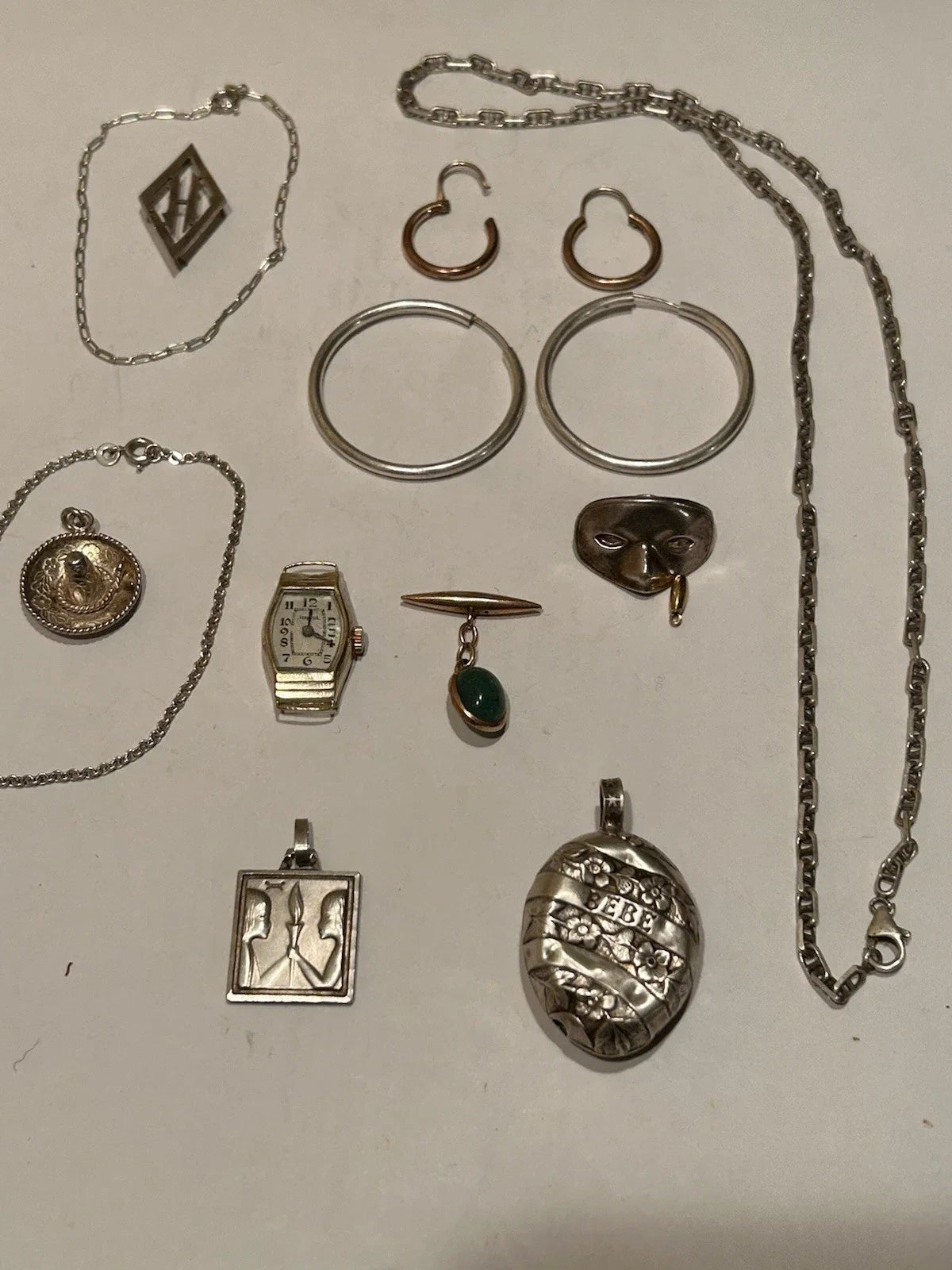 Lots de bijoux anciens en or 18 k et argent massif