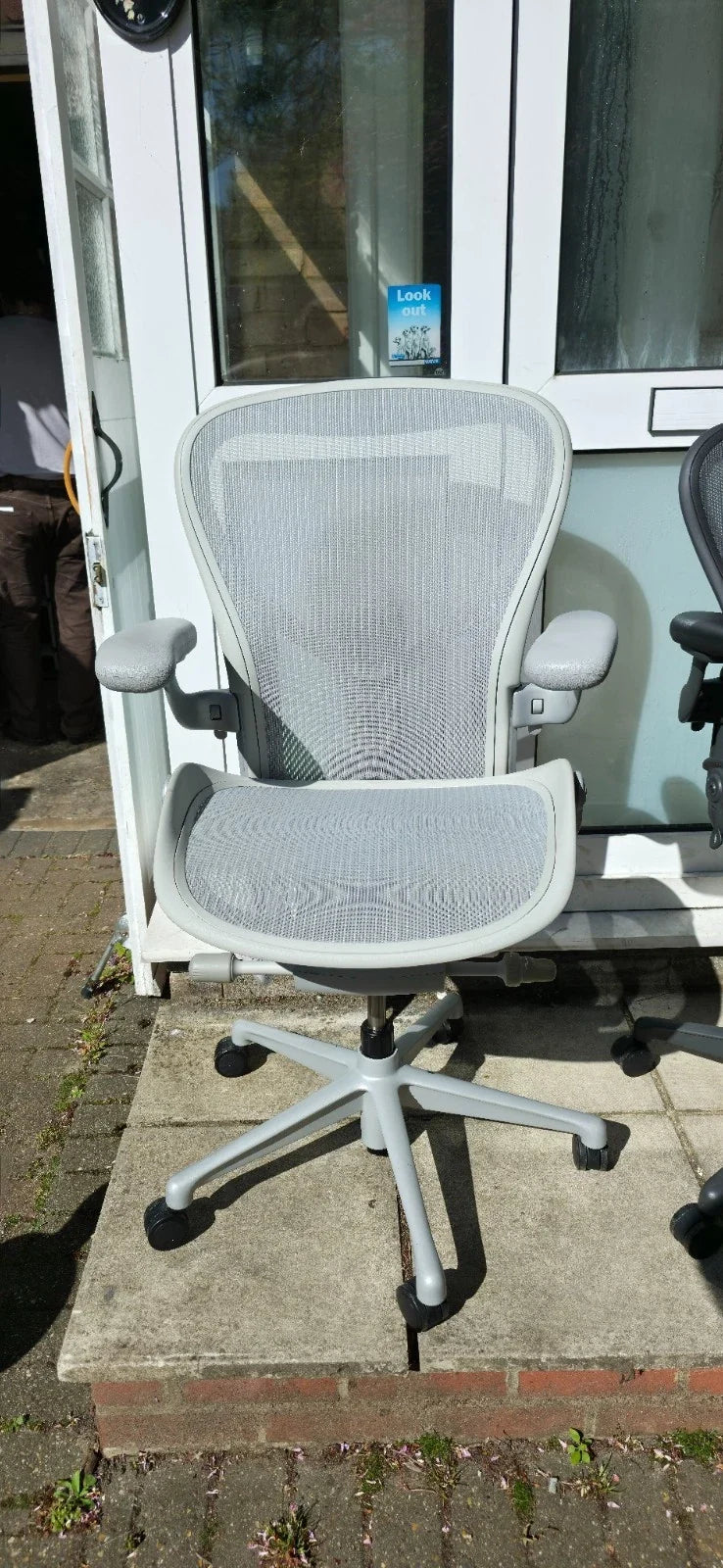 Herman Miller Aeron remasterisé taille C en parfait état gris minéral