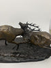 Sculpture en bronze combat de cerfs