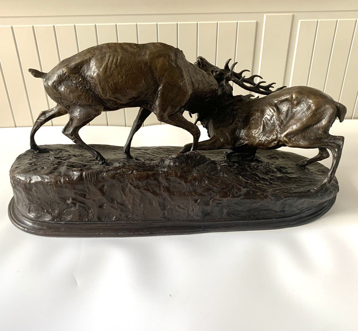 Sculpture en bronze combat de cerfs