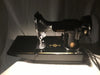 Machine à coudre poids plume vintage singer 221